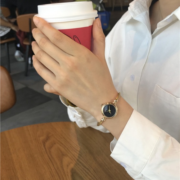 NEW 4 Styles Stainless Steel Quartz Bracelet Watch - Picture 2 of 6